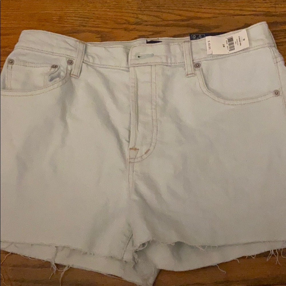 Brand new Gap shorts.